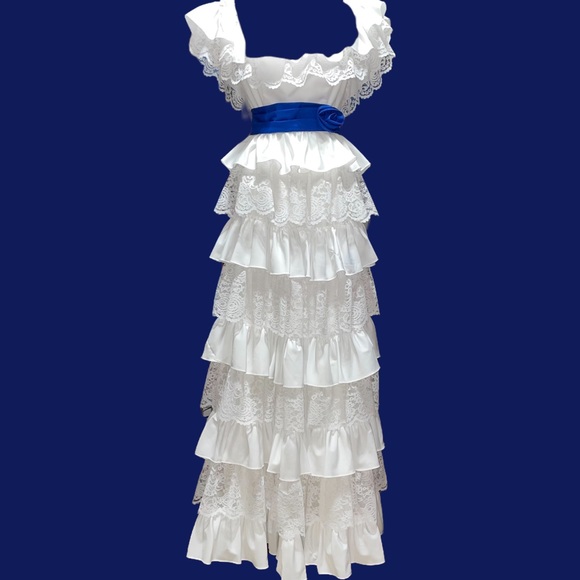 ILGWU Vintage Tiered Wedding Dress – Beautiful! - Picture 3 of 9